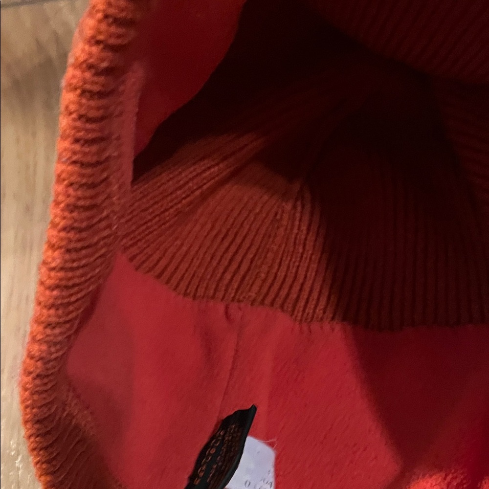 Banana Republic Bold Orange Beanie - Picture 4 of 12